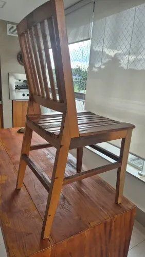 6 Cadeiras de madeira