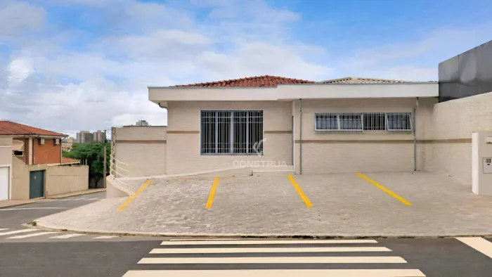 CASA COMERCIAL PARA LOCAÇÃO LOCALIZADA NO PARQUE TAQUARAL EM CAMPINAS-SP