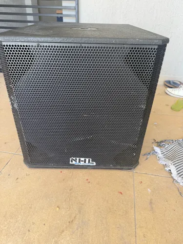 Caixa Subwoofer NHL 18 
