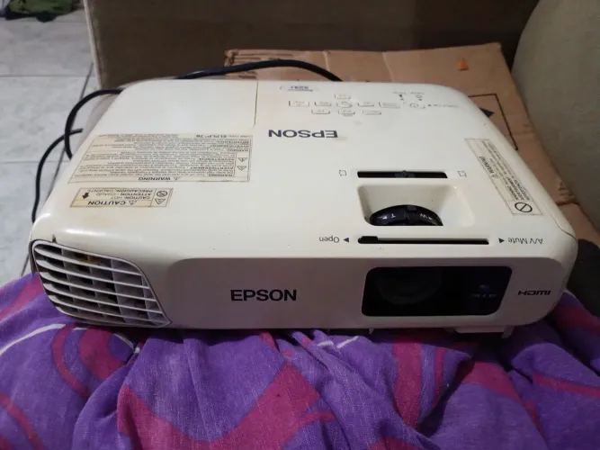 Projetor Epson PowerLite 24x COM DEFEITO