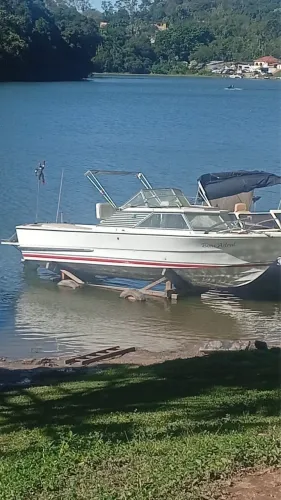 Lancha ADM 26 pés