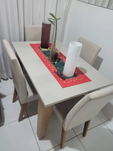 Mesa de jantar retangular 