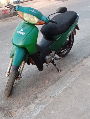 Moto Biz 2005