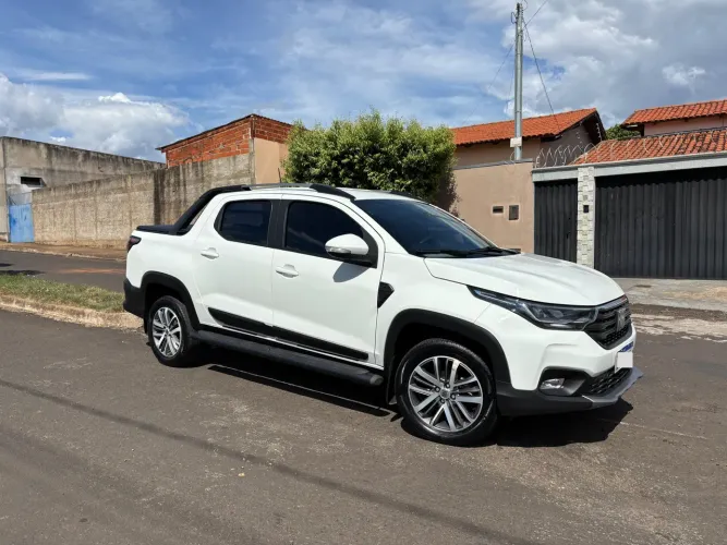 Fiat Strada Volcano 1.3 Flex 8V CD 2023