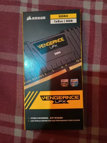 DDR4 2x8GB = 16GB Corsair 3600mhz e 3000mhz