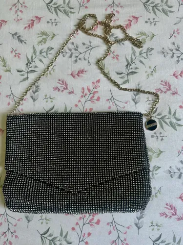 Vendo linda bolsa de strass da Guess !