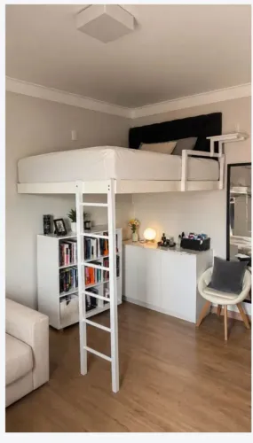 Cama de Casal Suspensa 