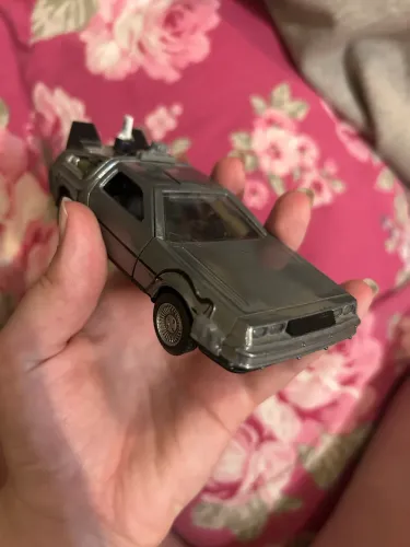 Carrinho Delorean jada 1/32