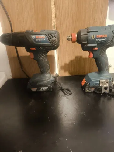 Combo kit Parafusadeira/Furadeira Bosch