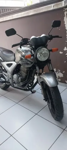 Moto Honda CBX250 Twister 