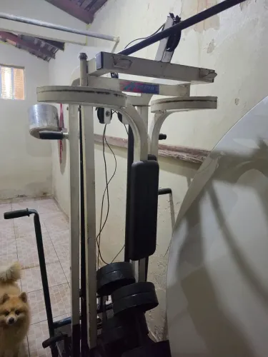 EQUIPAMENTO DE ACADEMIA 