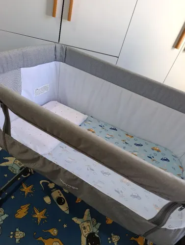 Berço Moisés acoplável na cama