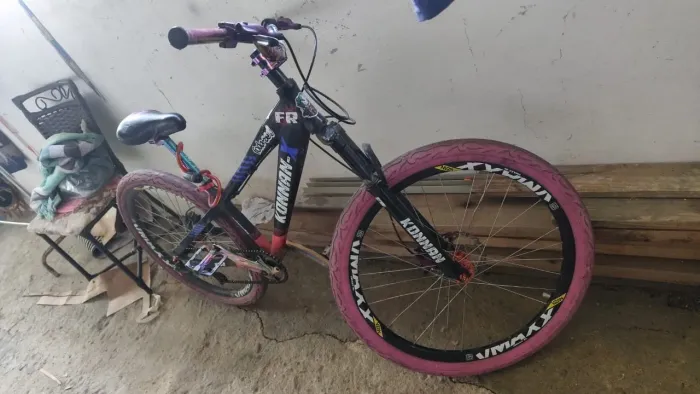 Bicicleta  pra vender logo documentada