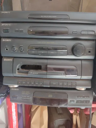 Promoção Som Sony três em um Vinil, CD e fita cassete 