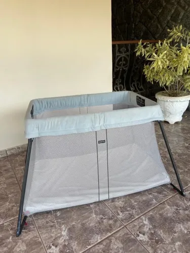 BERÇO PORTÁTIL BABYBJÖRN TRAVEL CRIB LIGHT - EXCELENTE ESTADO