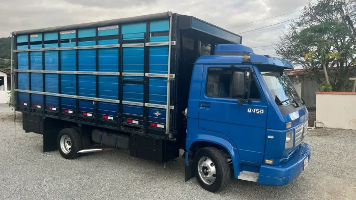 Caminhão pronto para rodeio 8.150