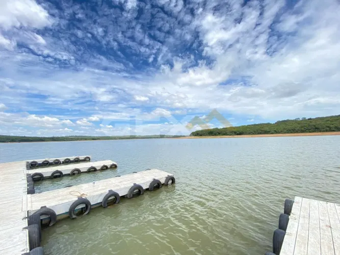 Terreno de 711,27m² à Venda ás na Barragem de Carmo de Cajuru MG.