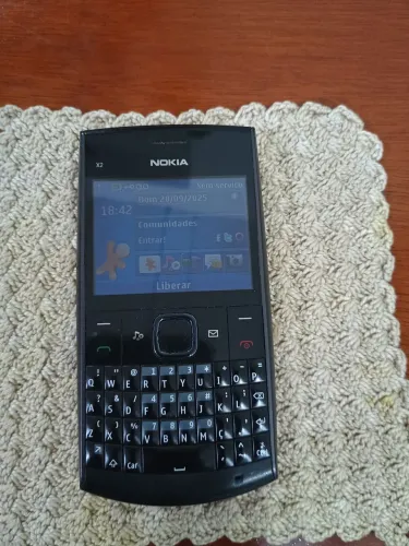 Celular Nokia antigo.