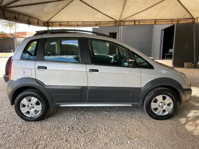 Fiat Idea Adv./ Adv.lock.dualogic 1.8 Flex 5P 2010