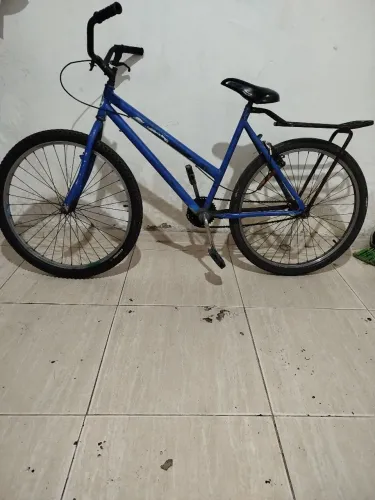 Bicicleta em perfeito estado e pronta para andar
