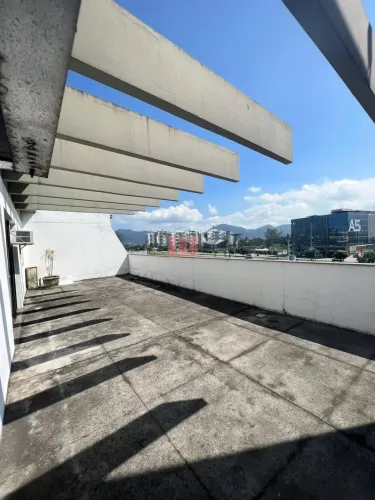 Excelente localização - cobertura comercial na Avenida das Américas - Recreio dos Bandeira