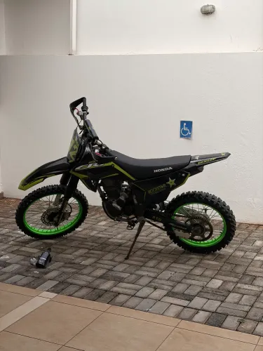Honda CRF 230F Impecável