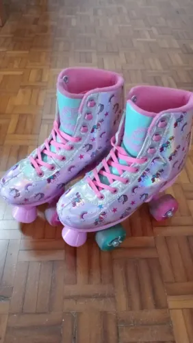 Patins Quad Roller Skate Infantil Tamanho Ajustável Com Luz