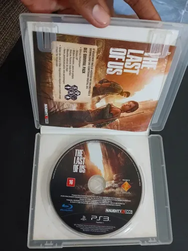 Jogo de ps3 original (The last of us) com manual