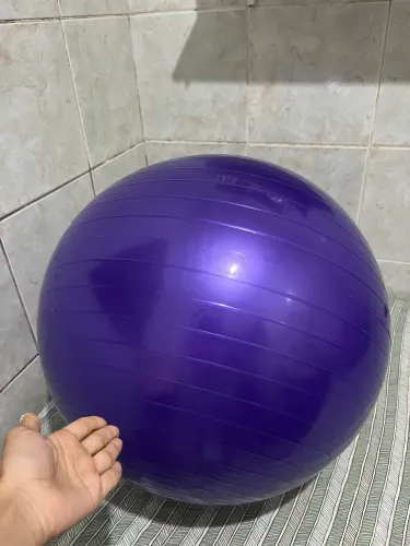 Bola de Pilates- 65cm (nunca usada)