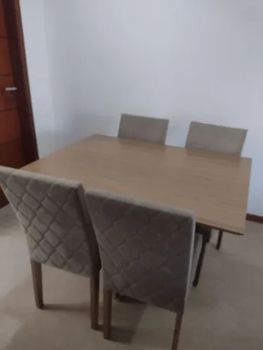 Mesa 4 cadeiras