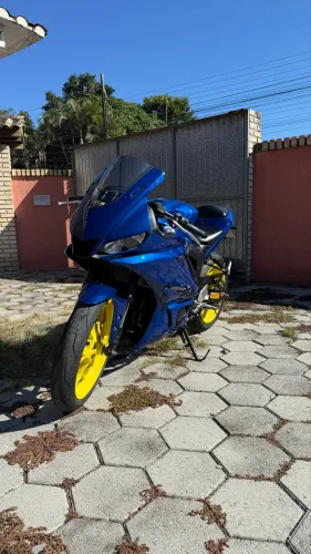 ? VENDO - Yamaha R3 2021 Azul ?