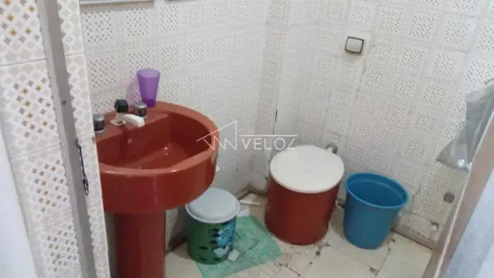 Kitnet/Conjugado - / Residencial / Centro