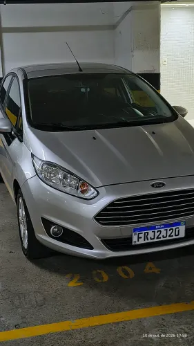 Ford Fiesta SE 1.6 8V Flex 5P 2014