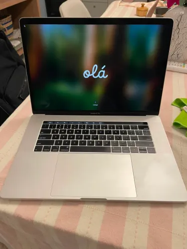 MacBook Pro 15 polegadas - 2019 - Intel core i9 - 16gb RAM - 512 ssd