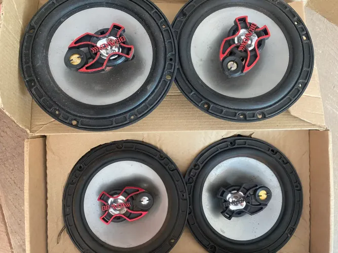 4 alto-falantes bravox $300