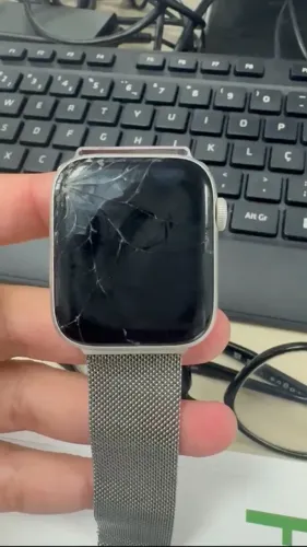 Apple Watch série 4 - retirada de peças