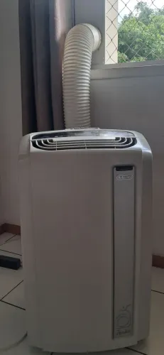 Ar-Condicionado Portátil De?Longhi Pinguino 13.000 BTUs - 220 V