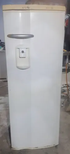 Geladeira Electrolux 236 litros