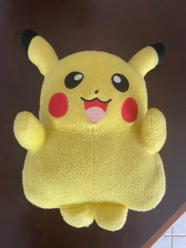 Pelúcia Pikachu Média - Excelente Estado