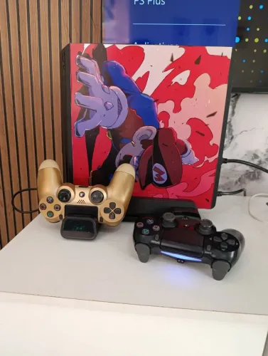 Playstation 4 slim