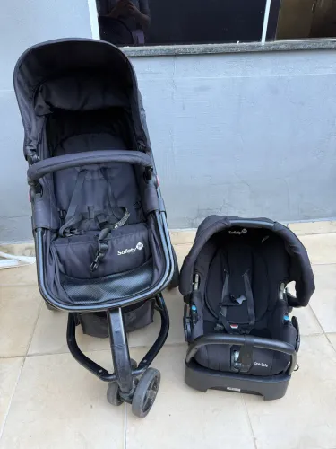 Carrinho de bebê e cadeirinha de carro Safety 1st