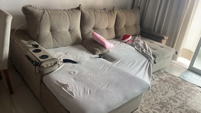 Sofá retrátil e reclinável