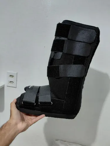 Bota imobilizadora ortopédica