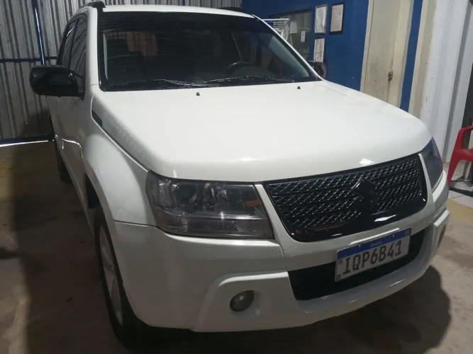 Suzuki Grand Vitara 2.0 16V 4x2/4x4 5P Mec. 2010