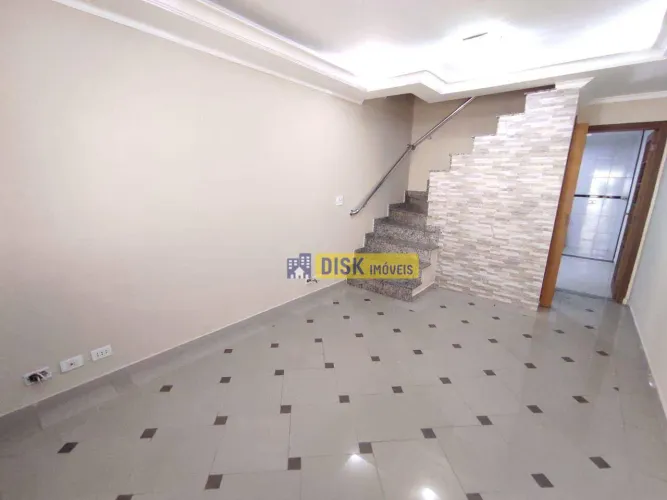 Sobrado com 3 dormitórios para alugar, 143 m² por R$ 3.650,00/mês - Santa Terezinha - São 