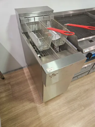 fritadeira zona fria elétrica 28 litros 16000W