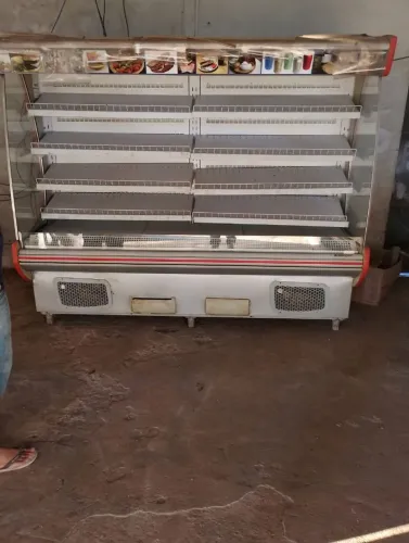 Vende-se expositor frio de 2,50 metros para frutas, verduras ou laticínios