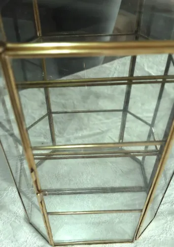 Vitrine de parede para miniaturas em vidro e metal déc. de 60 original