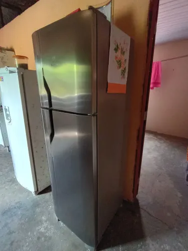 Geladeira ELECTROLUX DF35X FROSFREE