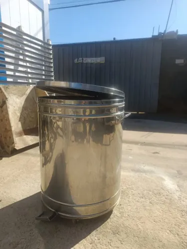 Lixeira INOX industrial